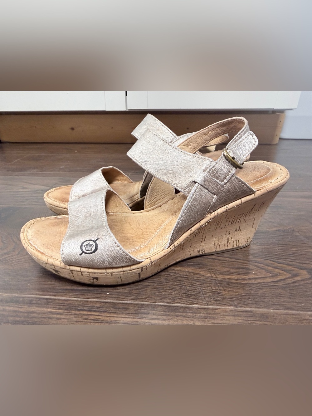 BORN PEWTER WED WEDGE SANDALS HEELS OPEN TOE